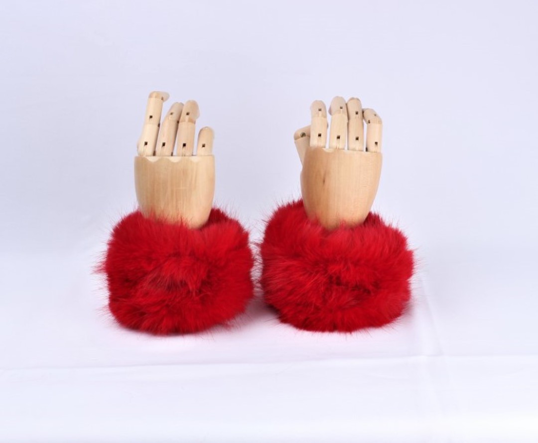 ALICE & LILY faux fur cuffs red STYLE : SC/4977RED image 0